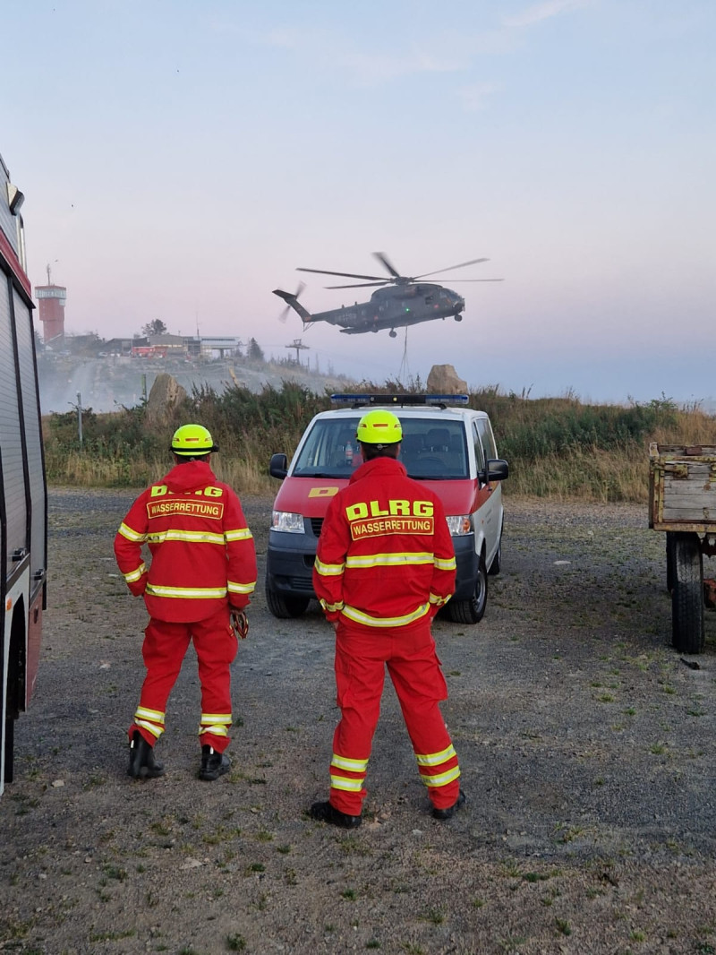 Löschwasserentnahme mit Hubschrauber